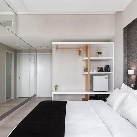 Kreoli Suites Glyfada Ateny Zewnętrze zdjęcie